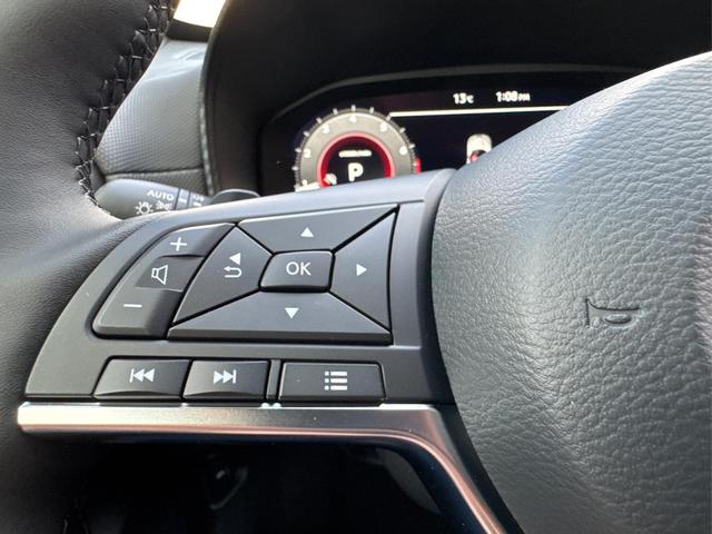 Nissan / Juke / / / / NAVI+KAMERA+SHZ+VOLL-LED+PDC