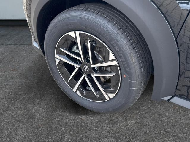 Nissan / Juke / / / / NAVI+KAMERA+SHZ+VOLL-LED+PDC