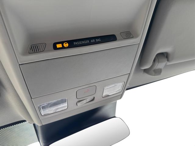 Volkswagen / T7 Caravelle / / / / KR 4x4+MATRIX-LED+NAVI.+ SHZ+KAMERA+ PDC