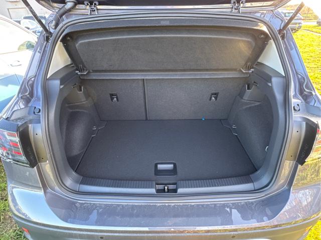 Volkswagen / T-Cross / Grau / / / KAMERA+IQ-LIGHT+SUNSET+PDC+SHZ+17 LM