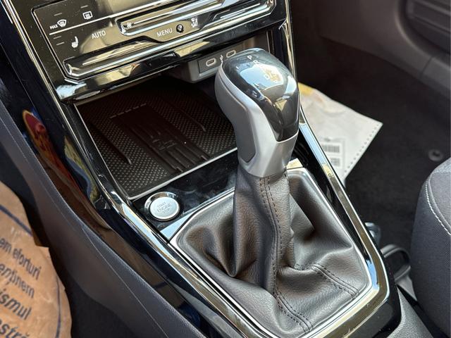 Volkswagen / T-Cross / Grau / / / KAMERA+IQ-LIGHT+SUNSET+PDC+SHZ+17 LM