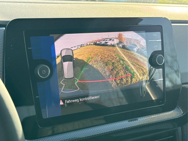 Volkswagen / T-Cross / Grau / / / KAMERA+IQ-LIGHT+SUNSET+PDC+SHZ+17 LM