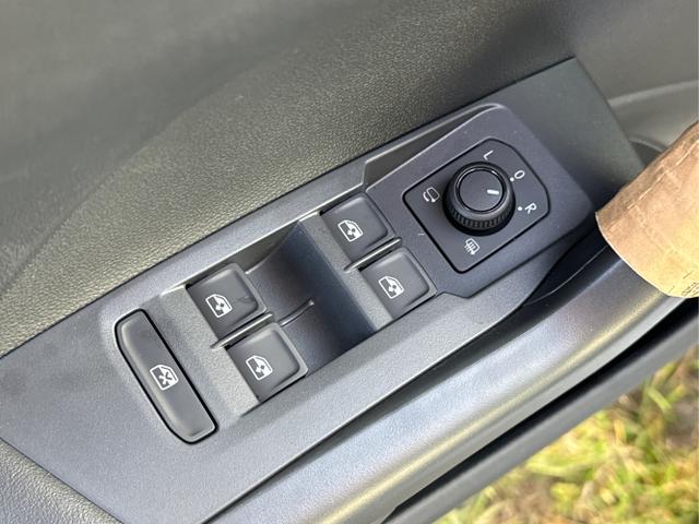 Volkswagen / T-Cross / Blau / / / KAMERA+IQ-LIGHT+SUNSET+PDC+SHZ+17 LM