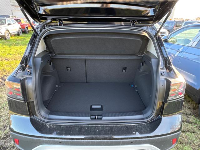 Volkswagen / T-Cross / Schwarz / / / KAMERA+IQ-LIGHT+SUNSET+PDC+SHZ+17 LM