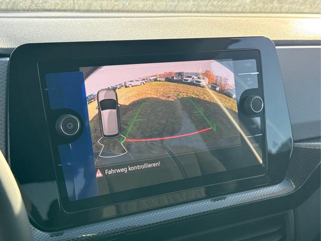 Volkswagen / T-Cross / Schwarz / / / KAMERA+IQ-LIGHT+SUNSET+PDC+SHZ+17 LM