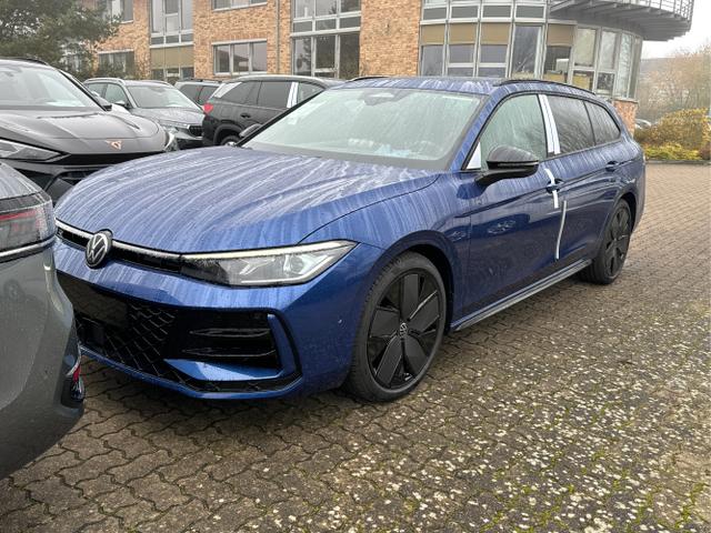 Volkswagen Passat Variant - R-Line 4WD+BLACK+PANO+AHK+DCC+MATRIX+HARMAN