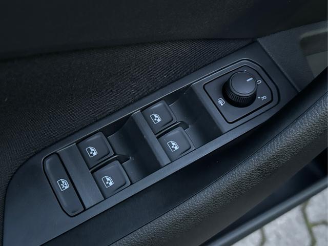 Skoda / Scala / Schwarz / / / LED+PDC+LANE ASSIST+SHZ