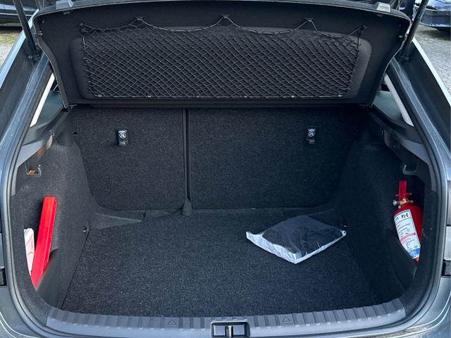 Skoda / Scala / Grau / / / LED+PDC+LANE ASSIST+SHZ