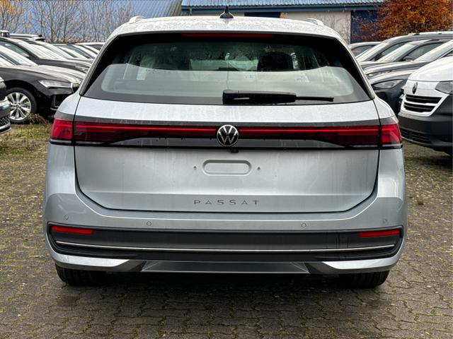 Volkswagen / Passat Variant / Silber / / / DSG+AHK+MASSAGE+NAVI+ACC+KAMERA+LED+17 ALU