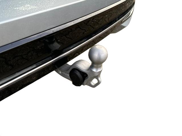 Volkswagen / Passat Variant / Silber / / / DSG+AHK+NAVI+MATRIX+MASSAGE+ACC+KAMERA