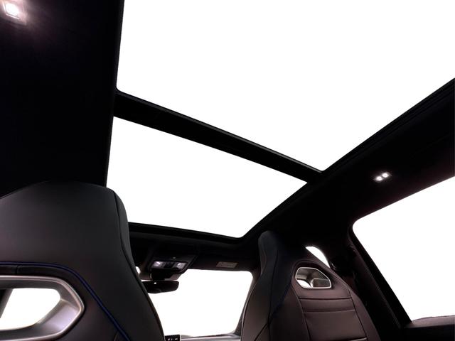 Volkswagen / Tiguan / Schwarz / / / 4x4 AHK+PANO+STANDHZG+20 ALU+eHK