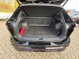 Volkswagen Tiguan R-Line Edition 4x4 AHK+PANO+STANDHZG+20" ALU+eHK 