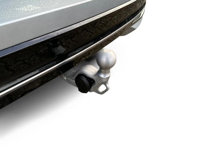 Volkswagen / Passat Variant / Silber / / / DSG+AHK+NAVI+MATRIX+MASSAGE+ACC+KAMERA