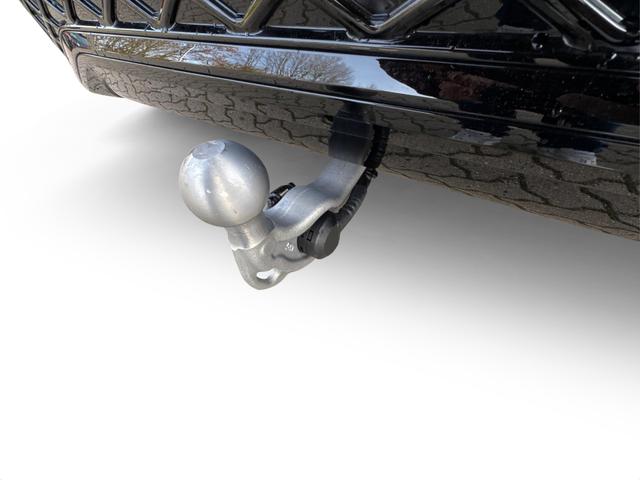 Volkswagen / Tiguan / Schwarz / / / 4x4 AHK+PANO+STANDHZG+20 ALU+eHK