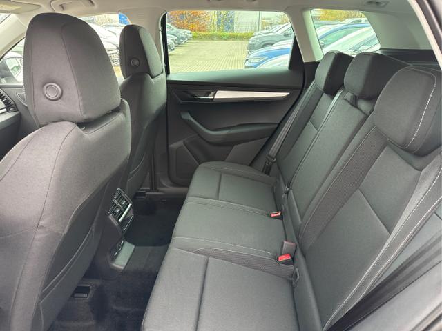 Skoda / Karoq / Schwarz / / / AHK+KAMERA+EL. HECKKL.+SHZ+ACC+KESSY+18''ALU
