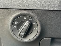 Skoda Karoq Selection AHK+KAMERA+EL. HECKKL.+SHZ+ACC+KESSY+18''ALU 