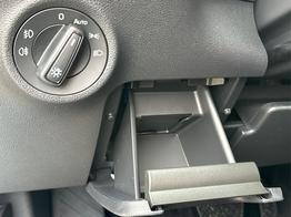 Skoda Karoq Selection AHK+KAMERA+EL. HECKKL.+SHZ+ACC+KESSY+18''ALU 