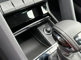 Skoda Karoq Selection AHK+KAMERA+EL. HECKKL.+SHZ+ACC+KESSY+18''ALU 