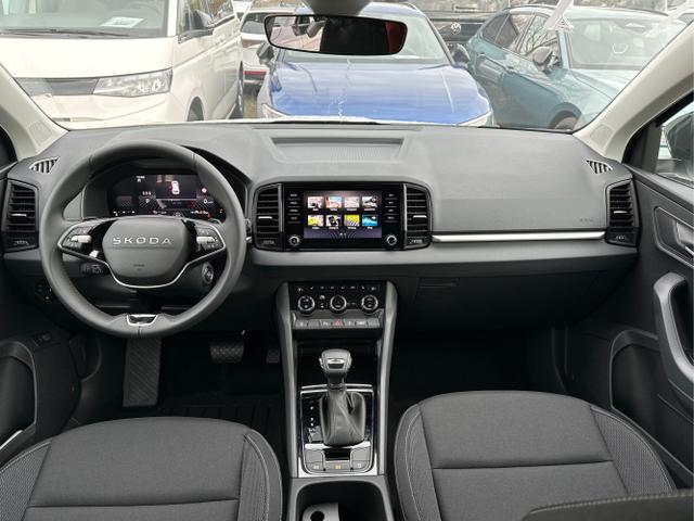 Skoda / Karoq / Schwarz / / / AHK+KAMERA+EL. HECKKL.+SHZ+ACC+KESSY+18''ALU