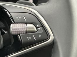 Skoda Karoq Selection AHK+KAMERA+EL. HECKKL.+SHZ+ACC+KESSY+18''ALU 