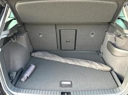 Skoda Karoq Selection AHK+el.HECKKLAPPE+KAMERA+PDC+KESSY+ACC 