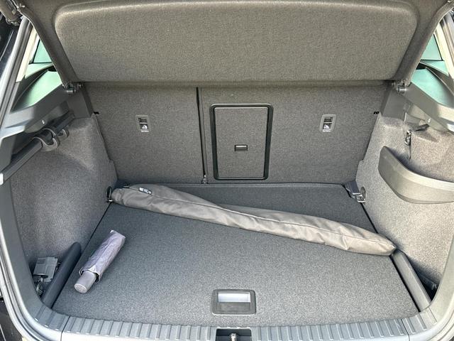 Skoda / Karoq / Schwarz / / / AHK+el.HECKKLAPPE+KAMERA+PDC+KESSY+ACC, Beispielbilder