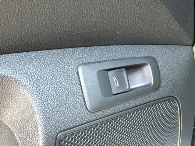 Skoda / Karoq / Schwarz / / / AHK+el.HECKKLAPPE+KAMERA+PDC+KESSY+ACC, Beispielbilder