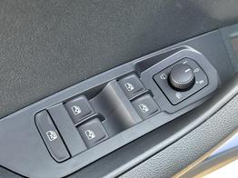 Skoda Karoq Selection AHK+el.HECKKLAPPE+KAMERA+PDC+KESSY+ACC 