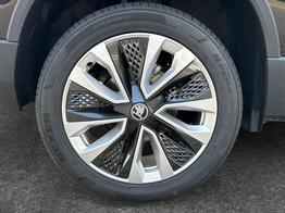 Skoda Karoq Selection AHK+el.HECKKLAPPE+KAMERA+PDC+KESSY+ACC 