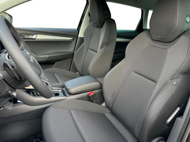 Skoda / Karoq / Schwarz / / / AHK+el.HECKKLAPPE+KAMERA+PDC+KESSY+ACC, Beispielbilder