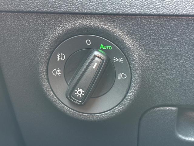 Skoda / Karoq / Schwarz / / / AHK+el.HECKKLAPPE+KAMERA+PDC+KESSY+ACC, Beispielbilder