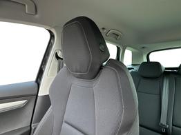 Skoda Karoq Selection AHK+el.HECKKLAPPE+KAMERA+PDC+KESSY+ACC 