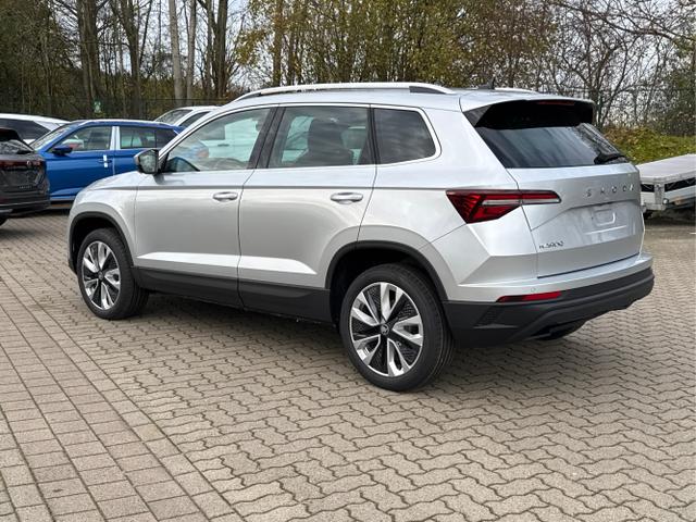 Skoda / Karoq / Silber / / / AHK+KAMERA+EL. HECKKL.+SHZ+ACC+KESSY+18''ALU