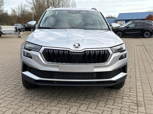 Skoda / Karoq / Silber / / / AHK+KAMERA+EL. HECKKL.+SHZ+ACC+KESSY+18''ALU