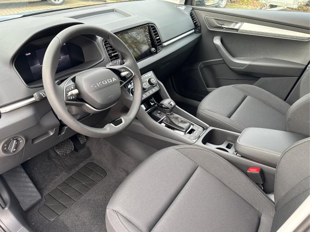 Skoda / Karoq / Silber / / / AHK+KAMERA+EL. HECKKL.+SHZ+ACC+KESSY+18''ALU