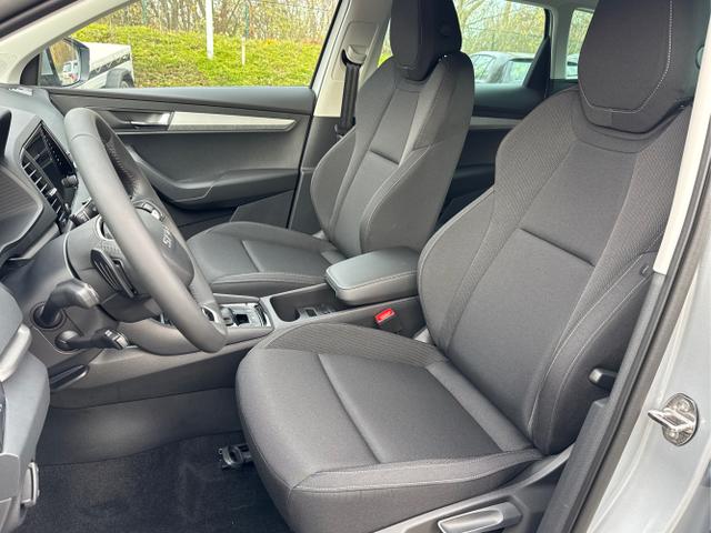 Skoda / Karoq / Silber / / / AHK+KAMERA+EL. HECKKL.+SHZ+ACC+KESSY+18''ALU