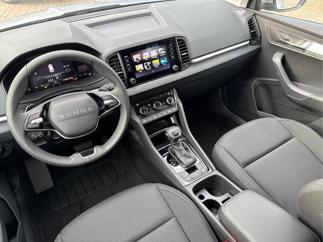 Skoda / Karoq / Silber / / / AHK+KAMERA+EL. HECKKL.+SHZ+ACC+KESSY+18''ALU