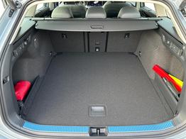 Volkswagen Passat Variant Business DSG+AHK+PANO+NAVI+ACC+KAMERA+LED+MASSAGE 