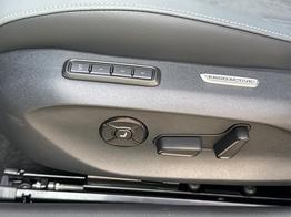 Volkswagen Passat Variant Business DSG+AHK+PANO+NAVI+ACC+KAMERA+LED+MASSAGE 