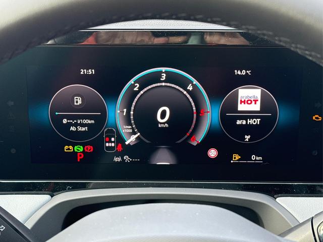 Volkswagen / Passat Variant / Silber / / / DSG+AHK+PANO+NAVI+ACC+KAMERA+LED+MASSAGE