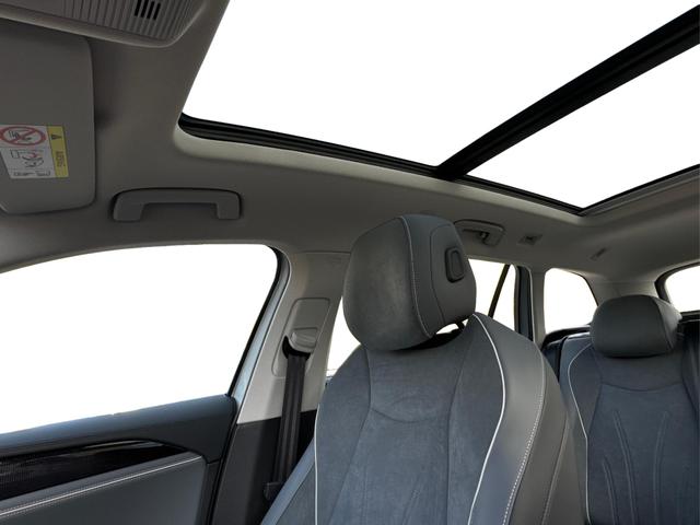 Volkswagen / Passat Variant / Silber / / / DSG+AHK+PANO+NAVI+ACC+KAMERA+LED+MASSAGE