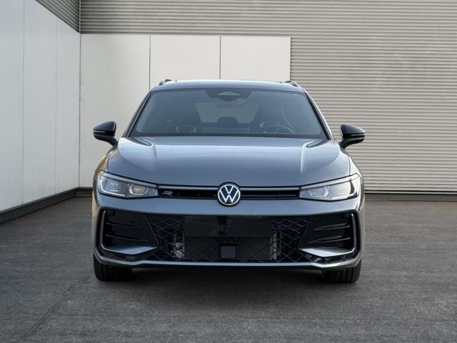 Volkswagen / Passat Variant / Grau / / / AHK+PANO+NAVI+Head-UP+Matrix-LED+ACC, Beispielbilder