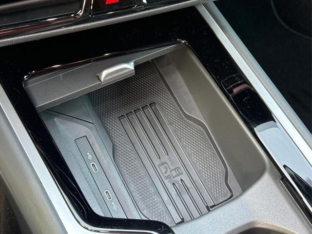 Volkswagen / Passat Variant / Grau / / / AHK+PANO+NAVI+Head-UP+Matrix-LED+ACC, Beispielbilder