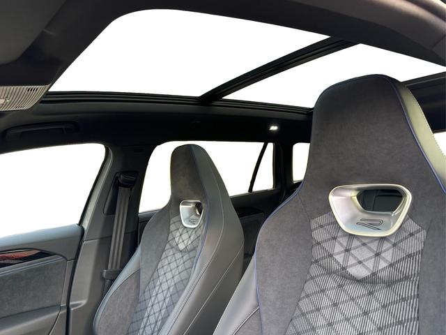 Volkswagen / Passat Variant / Grau / / / AHK+PANO+NAVI+Head-UP+Matrix-LED+ACC, Beispielbilder