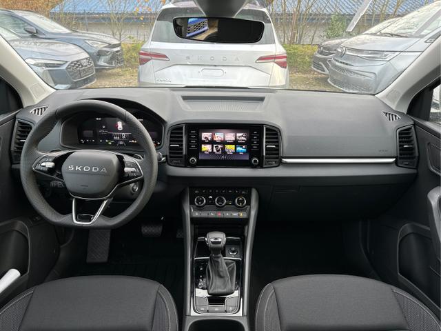 Skoda / Karoq / Grau / / / AHK+el.HECKKLAPPE+KAMERA+PDC+KESSY+ACC