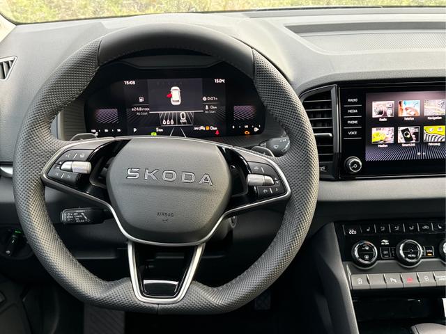 Skoda / Karoq / Silber / / / AHK+el.HECKKLAPPE+KAMERA+PDC+KESSY+ACC