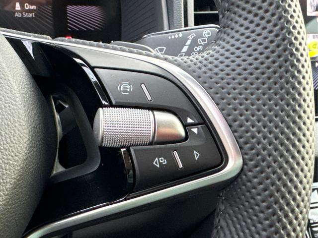 Skoda / Karoq / Silber / / / AHK+el.HECKKLAPPE+KAMERA+PDC+KESSY+ACC