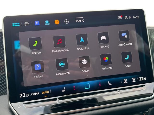 Volkswagen / Passat Variant / Schwarz / / / DSG+AHK+MASSAGE+NAVI+ACC+KAMERA+LED+17 ALU