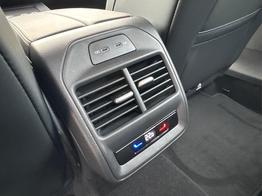 Volkswagen Passat Variant Business DSG+AHK+MASSAGE+NAVI+ACC+KAMERA+LED+17" ALU 