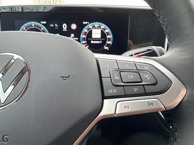 Volkswagen / Passat Variant / Grau / / / DSG+AHK+MASSAGE+NAVI+ACC+KAMERA+LED+17 ALU